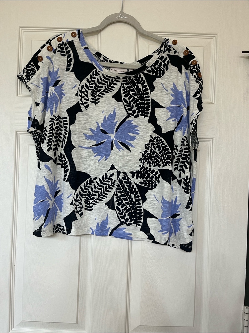Laura Ashley Short-Sleeve Floral Tee in Light Gray, Blue & Black